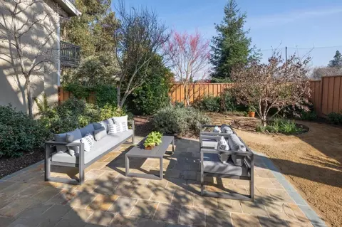 708 University Dr, Menlo Park, CA 94025