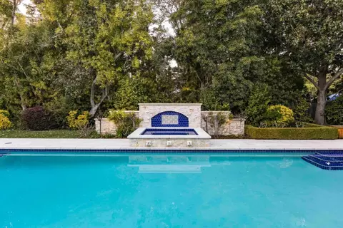 Exterior - 35 Barry Ln, Atherton, CA 94027 photo 7 of 11