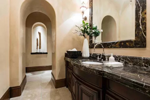 Bath - 35 Barry Ln, Atherton, CA 94027 photo 1 of 5