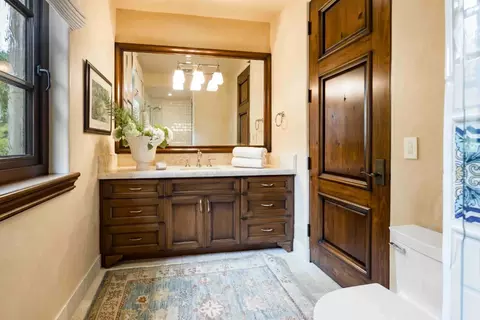 Bath - 35 Barry Ln, Atherton, CA 94027 photo 5 of 5