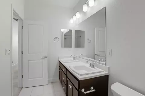 Bath - 5003 3rd Ave, Marina, CA 93933 photo 6 of 6