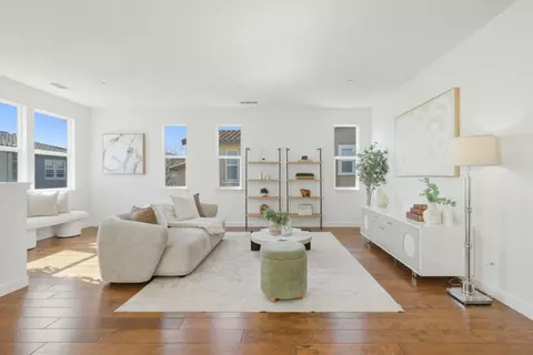 948 Fontana Ter, Sunnyvale, CA 94085