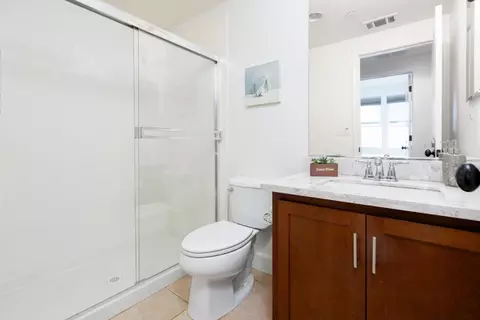 Bath - 1864 Lee Way, Milpitas, CA 95035 photo 2 of 5