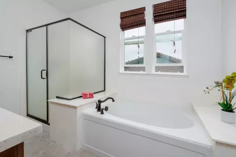 Bath - 1864 Lee Way, Milpitas, CA 95035 photo 4 of 5