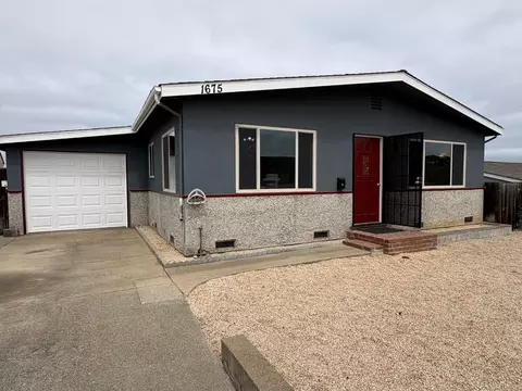 1675 Luxton St, Seaside, CA 93955