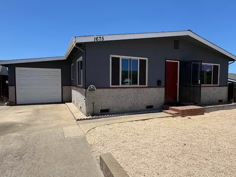 1675 Luxton St, Seaside, CA 93955