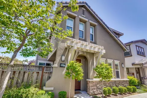 867 Maple Pl, East Palo Alto, CA 94303