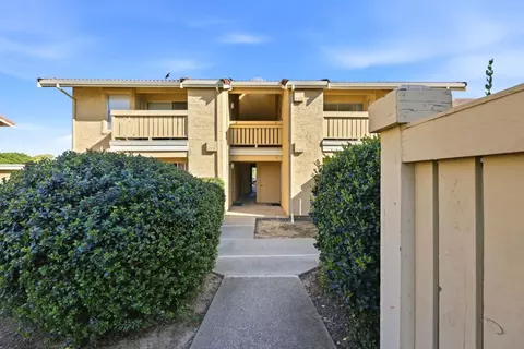 7 Las Moradas Cir, San Pablo, CA 94806