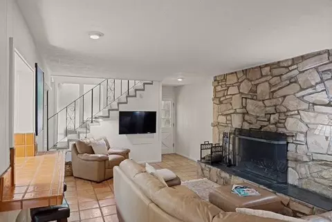 Living - 0 2nd Ave 2 Ne Of Casanova St, Carmel, CA 93923 photo 3 of 3