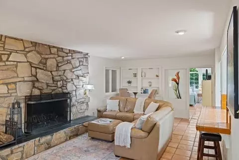 Living - 0 2nd Ave 2 Ne Of Casanova St, Carmel, CA 93923 photo 2 of 3