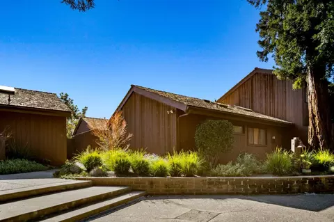 7026 Valley Greens Cir 17, Carmel, CA 93923