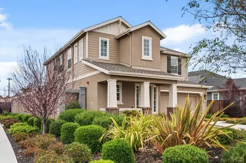 5879 Caleb Ct, Newark, CA 94560 photo 2