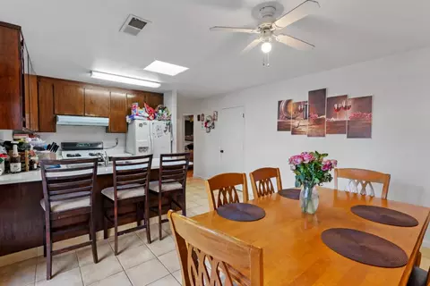 Dining - 1780 Truckee Way, Salinas, CA 93906 photo 3 of 3