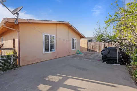 Exterior - 1780 Truckee Way, Salinas, CA 93906 photo 7 of 11