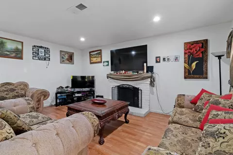 Living - 1780 Truckee Way, Salinas, CA 93906 photo 1 of 1