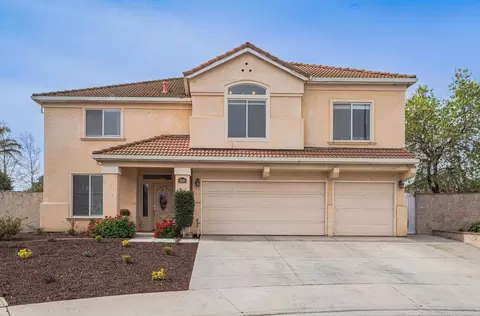 2101 Primrose Ct, Hollister, CA 95023