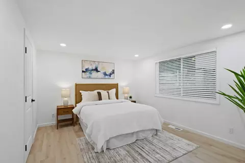 Bedroom - 273 Rio Del Mar Blvd, Aptos, CA 95003 photo 1 of 4