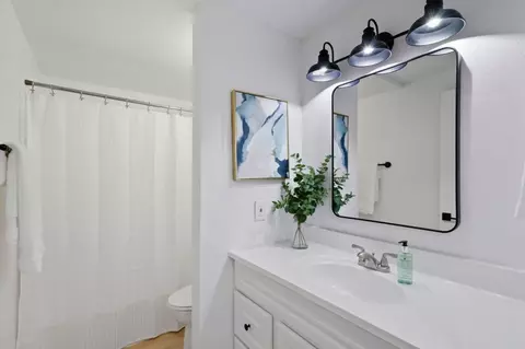 Bath - 273 Rio Del Mar Blvd, Aptos, CA 95003 photo 4 of 4
