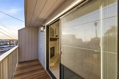Exterior - 273 Rio Del Mar Blvd, Aptos, CA 95003 photo 2 of 4