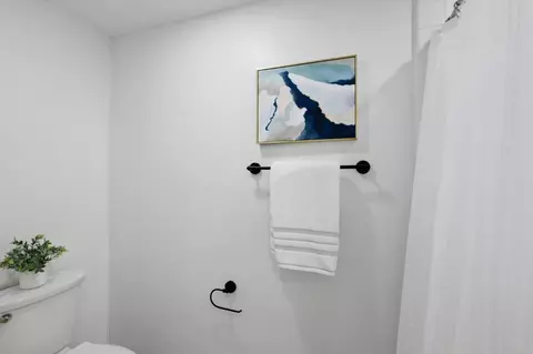 Bath - 273 Rio Del Mar Blvd, Aptos, CA 95003 photo 3 of 4