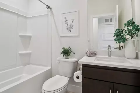 Bath - 861 Garden St, Milpitas, CA 95035 photo 5 of 8