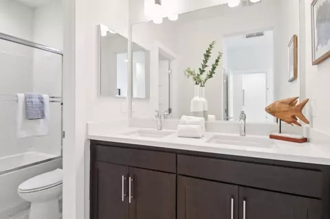 Bath - 861 Garden St, Milpitas, CA 95035 photo 3 of 8