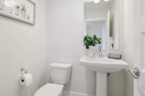 Bath - 861 Garden St, Milpitas, CA 95035 photo 1 of 8