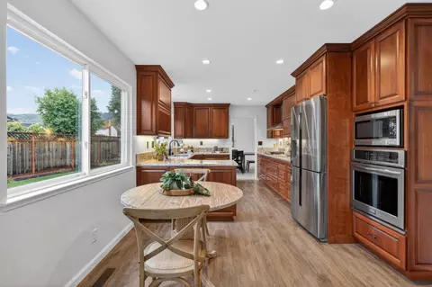 Kitchen - 7100 Potomac Pl, Gilroy, CA 95020 photo 5 of 5