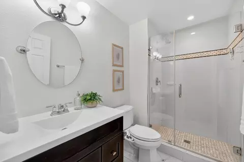 Bath - 7100 Potomac Pl, Gilroy, CA 95020 photo 1 of 5