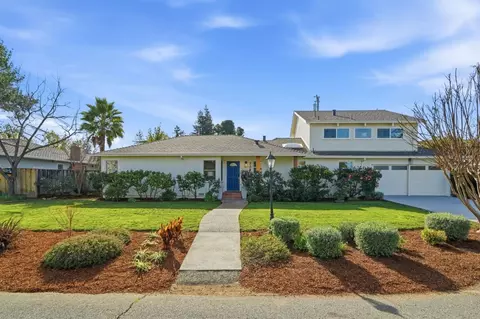 728 Brentwood Pl, Los Altos, CA 94024