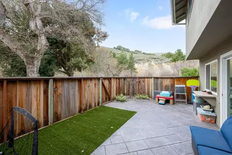 Exterior - 19223 Creekside Ln, Salinas, CA 93908 photo 5 of 9
