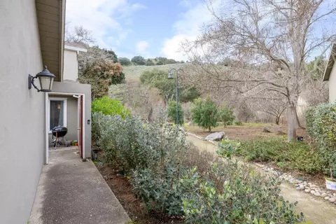 19223 Creekside Ln, Salinas, CA 93908