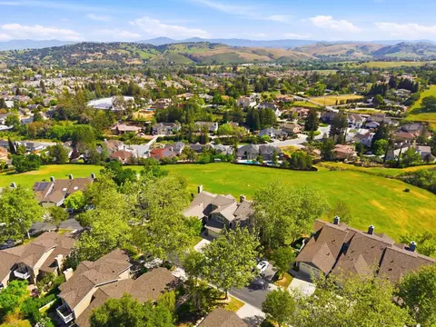 1232 Copper Peak Ln, San Jose, CA 95120