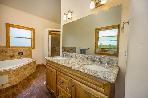 Bath - 2081 Ponderosa Way, Murphys, CA 95247 photo 11 of 18