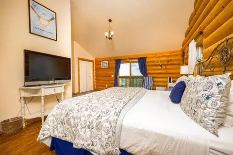 Bedroom - 2081 Ponderosa Way, Murphys, CA 95247 photo 7 of 21