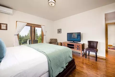 Bedroom - 2081 Ponderosa Way, Murphys, CA 95247 photo 16 of 21