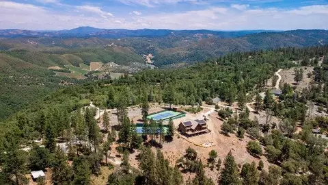 View/Area - 2081 Ponderosa Way, Murphys, CA 95247 photo 3 of 7