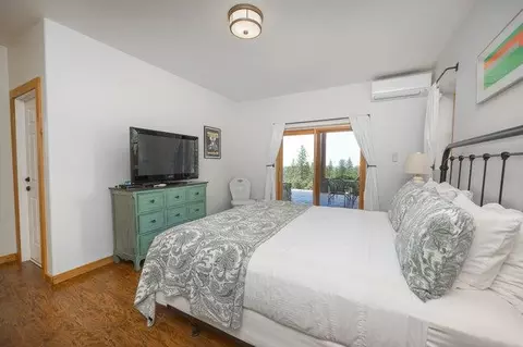 Bedroom - 2081 Ponderosa Way, Murphys, CA 95247 photo 13 of 21