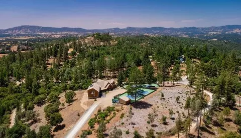 View/Area - 2081 Ponderosa Way, Murphys, CA 95247 photo 2 of 7