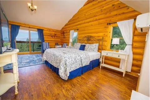Bedroom - 2081 Ponderosa Way, Murphys, CA 95247 photo 8 of 21