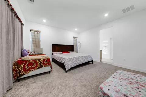 Bedroom - 122 W Riverside Pl, Tracy, CA 95391 photo 6 of 8
