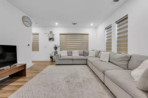 Living - 122 W Riverside Pl, Tracy, CA 95391 photo 1 of 1