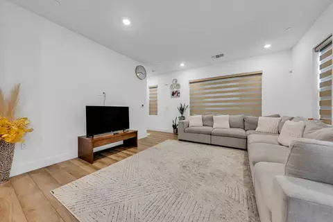 Other - 122 W Riverside Pl, Tracy, CA 95391 photo 1 of 9