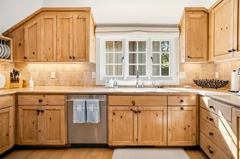 Kitchen - 0 Monte Verde 4ne 4th St, Carmel, CA 93921 photo 1 of 3