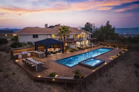 1501 Welburn Ave, Gilroy, CA 95020