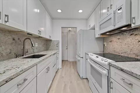 120 Saratoga Ave 107, Santa Clara, CA 95051