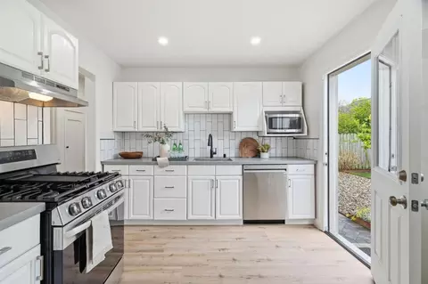Kitchen - 824 Arguello Blvd, Pacifica, CA 94044 photo 2 of 3