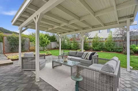 Exterior - 824 Arguello Blvd, Pacifica, CA 94044 photo 4 of 10