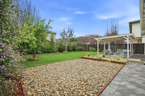 Exterior - 824 Arguello Blvd, Pacifica, CA 94044 photo 5 of 10