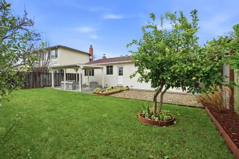 Exterior - 824 Arguello Blvd, Pacifica, CA 94044 photo 7 of 10
